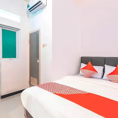 Hotel O J&B Room Utan Kayu